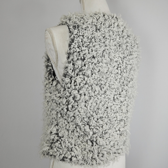 Me Jane faux fur heathered sherpa vest - Picture 14 of 16